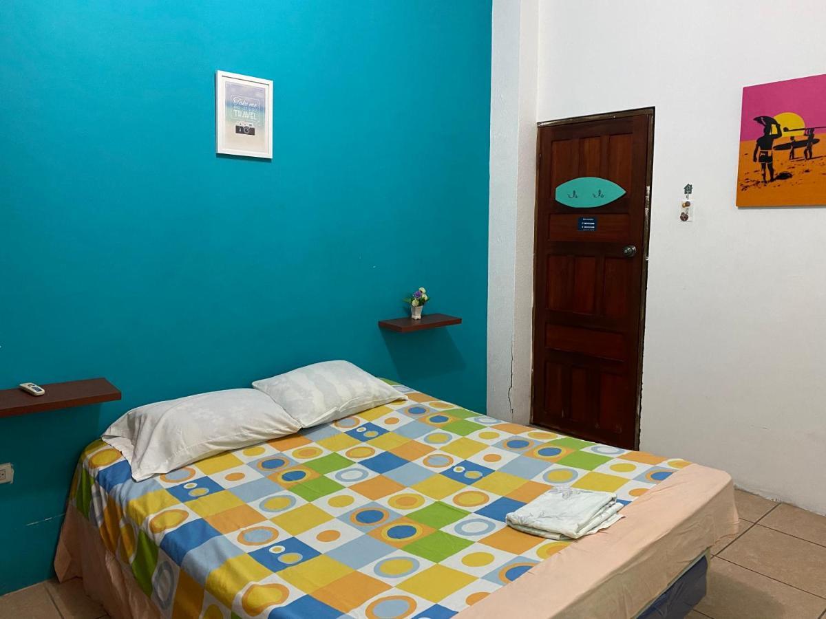 Playa Suites, Cerca Del Malecon Manta Exterior photo