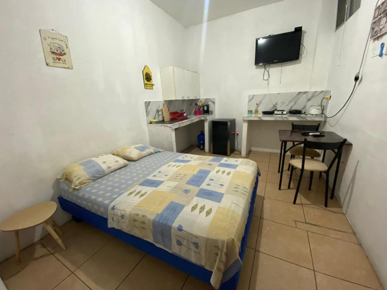 Playa Suites, Cerca Del Malecon Manta Exterior photo